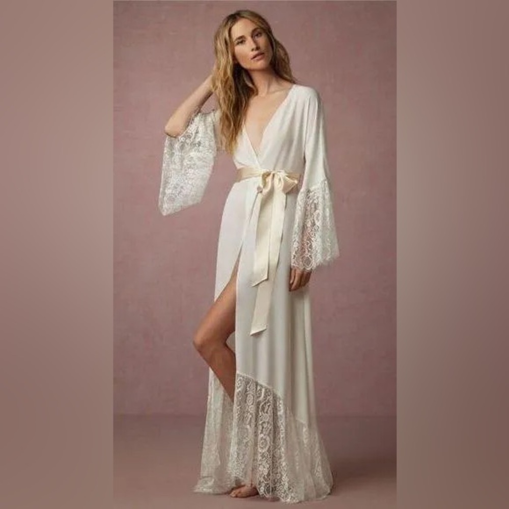 James Coviello BHLDN Queen Anne Lace Robe XS Wedding Bridal Anthropologie